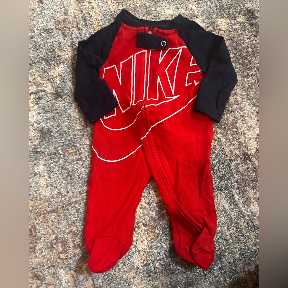 Nike Kids One Piece in Red and Black